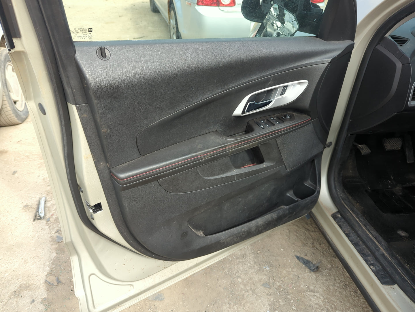 2014 Chevrolet Equinox Front Left Driver Interior Door Panel Trim - Oemusedautoparts1.com