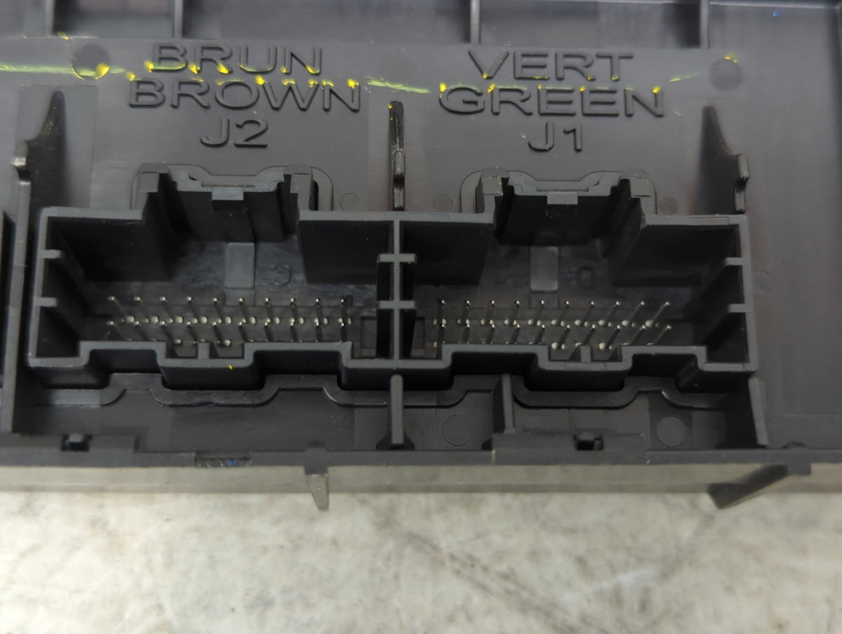 2013-2017 Chevrolet Equinox Body Control Module Bcm Inner Cabin Fuse Box 1127997 - Oemusedautoparts1.com