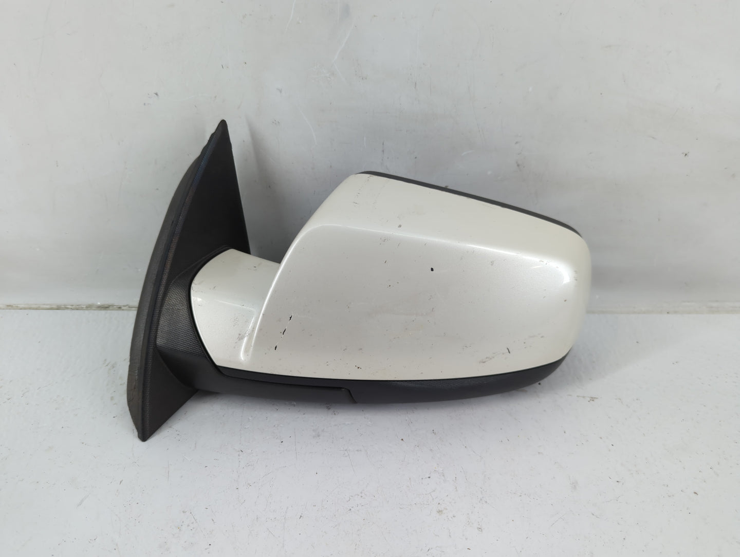 2011-2014 Chevrolet Equinox Driver Side View Mirror - Left Door Mirror OEM Used - Oemusedautoparts1.com