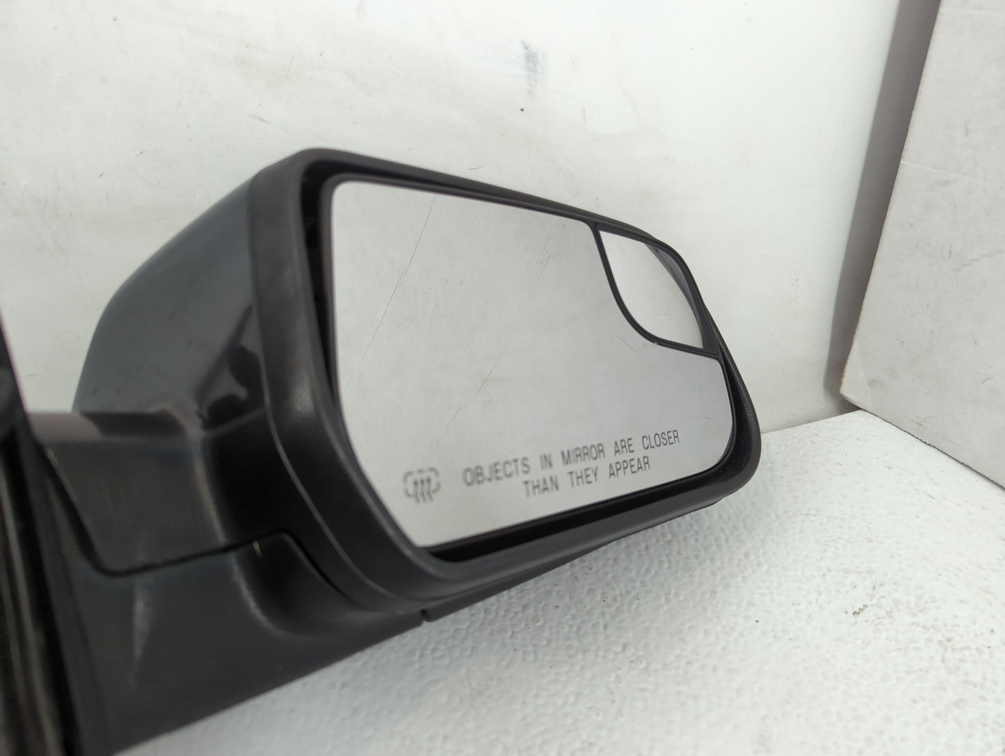2011-2014 Chevrolet Equinox Passenger Side View Mirror - Right Door Mirror OEM Used - Oemusedautoparts1.com