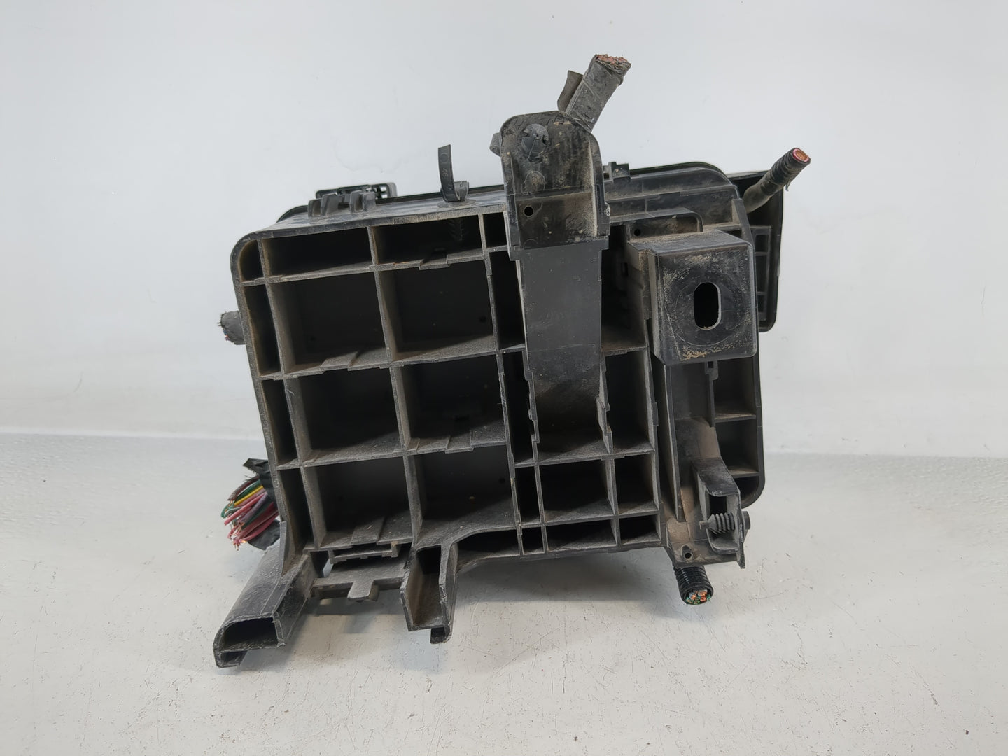 2013-2015 Chevrolet Equinox Fusebox Fuse Box Panel Relay Module P/N:22929763 01 Fits Fits 2013 2014 2015 OEM Used Auto Parts