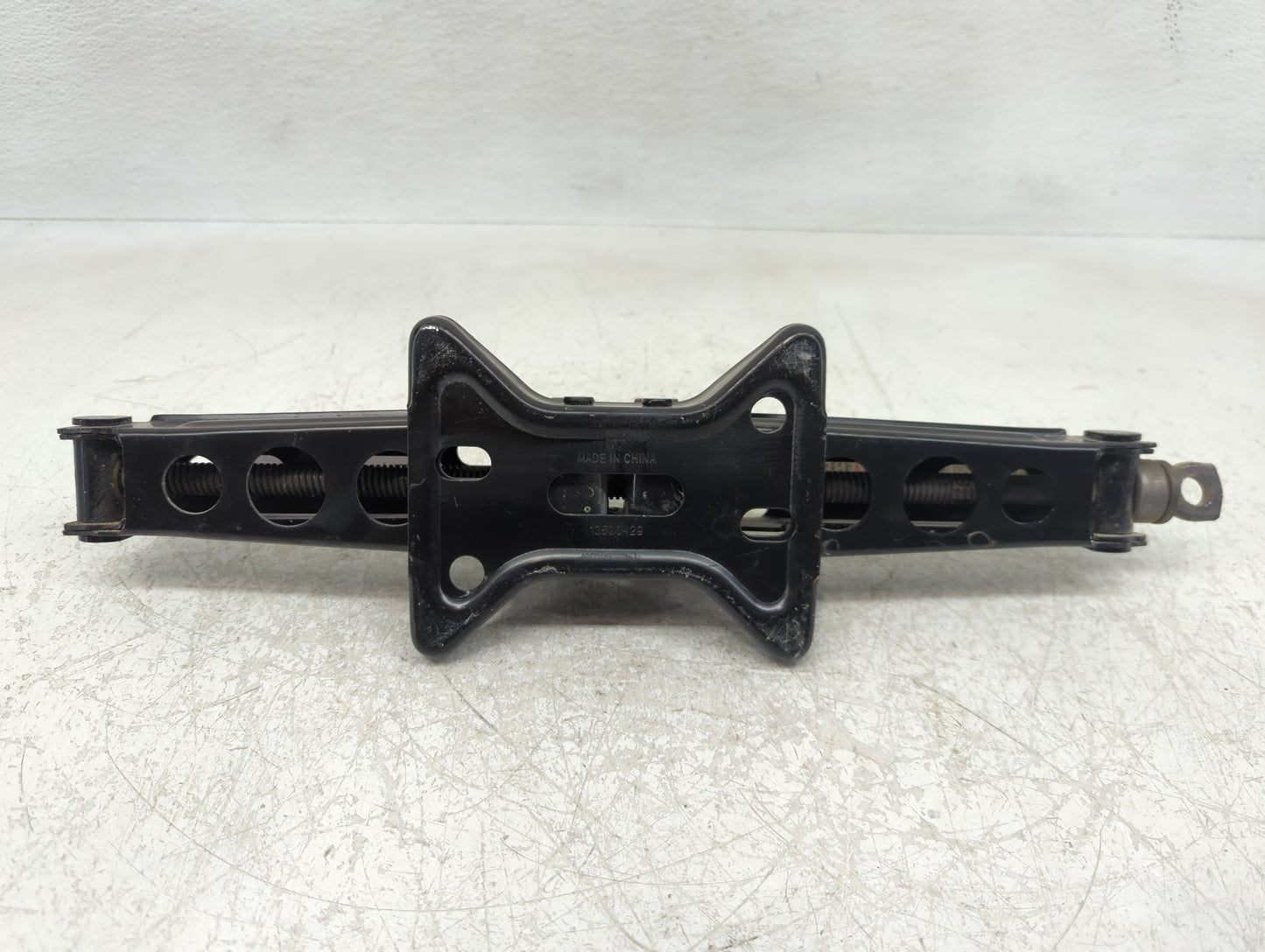 2014 Chevrolet Equinox Spare Scissor Car Jack - Oemusedautoparts1.com