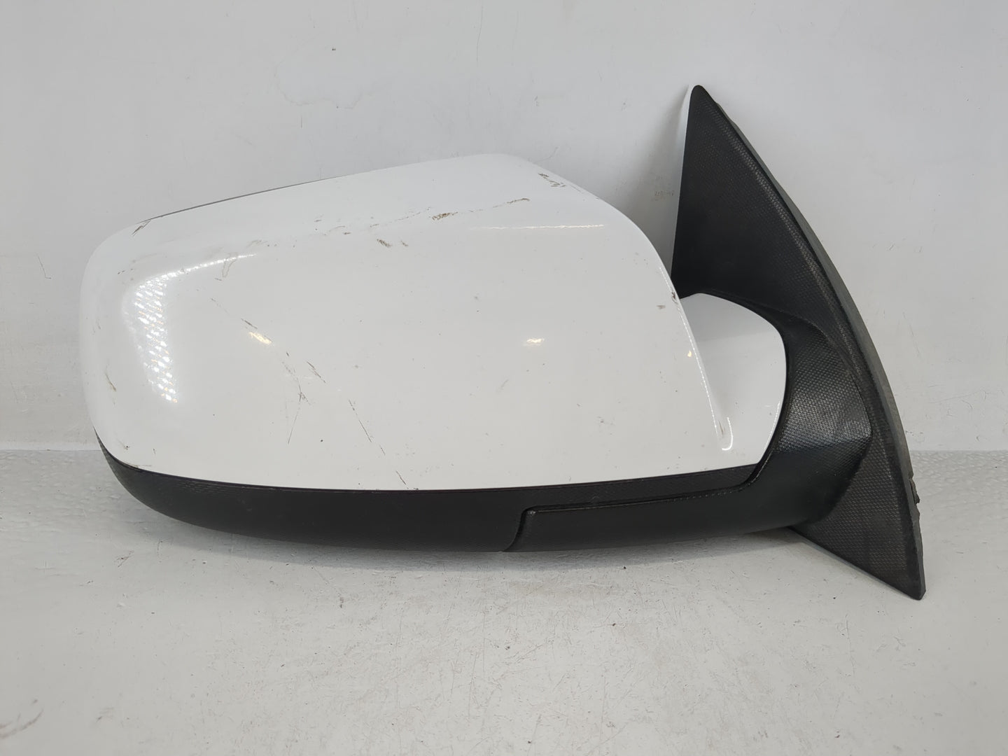 2011-2014 Chevrolet Equinox Passenger Side View Mirror - Right Door Mirror OEM Used - Oemusedautoparts1.com