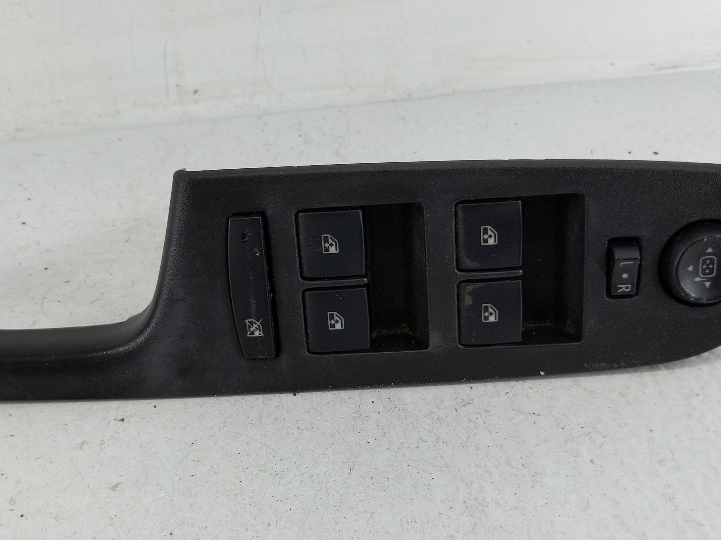 2010-2017 Chevrolet Equinox Master Power Window Switch Replacement Driver Side Left P/N:20917599 Fits OEM Used Auto Parts - 