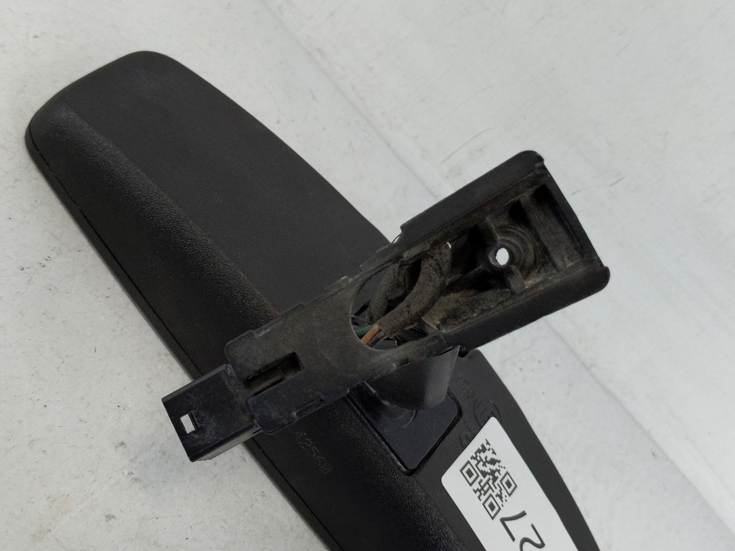 2010-2017 Chevrolet Equinox Interior Rear View Mirror Replacement OEM P/N:E11026392 Fits OEM Used Auto Parts - Oemusedautopa