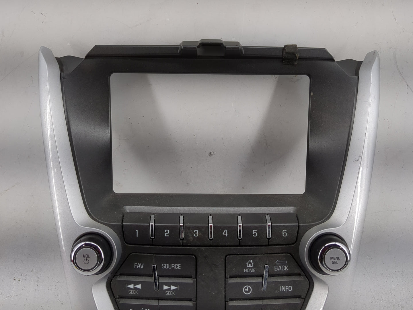 2012-2015 Chevrolet Equinox Radio Control Panel 1175375 - Oemusedautoparts1.com