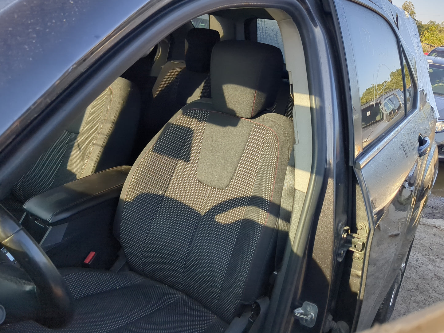 2014-2017 Chevrolet Equinox Driver Front Seat Oem - Oemusedautoparts1.com