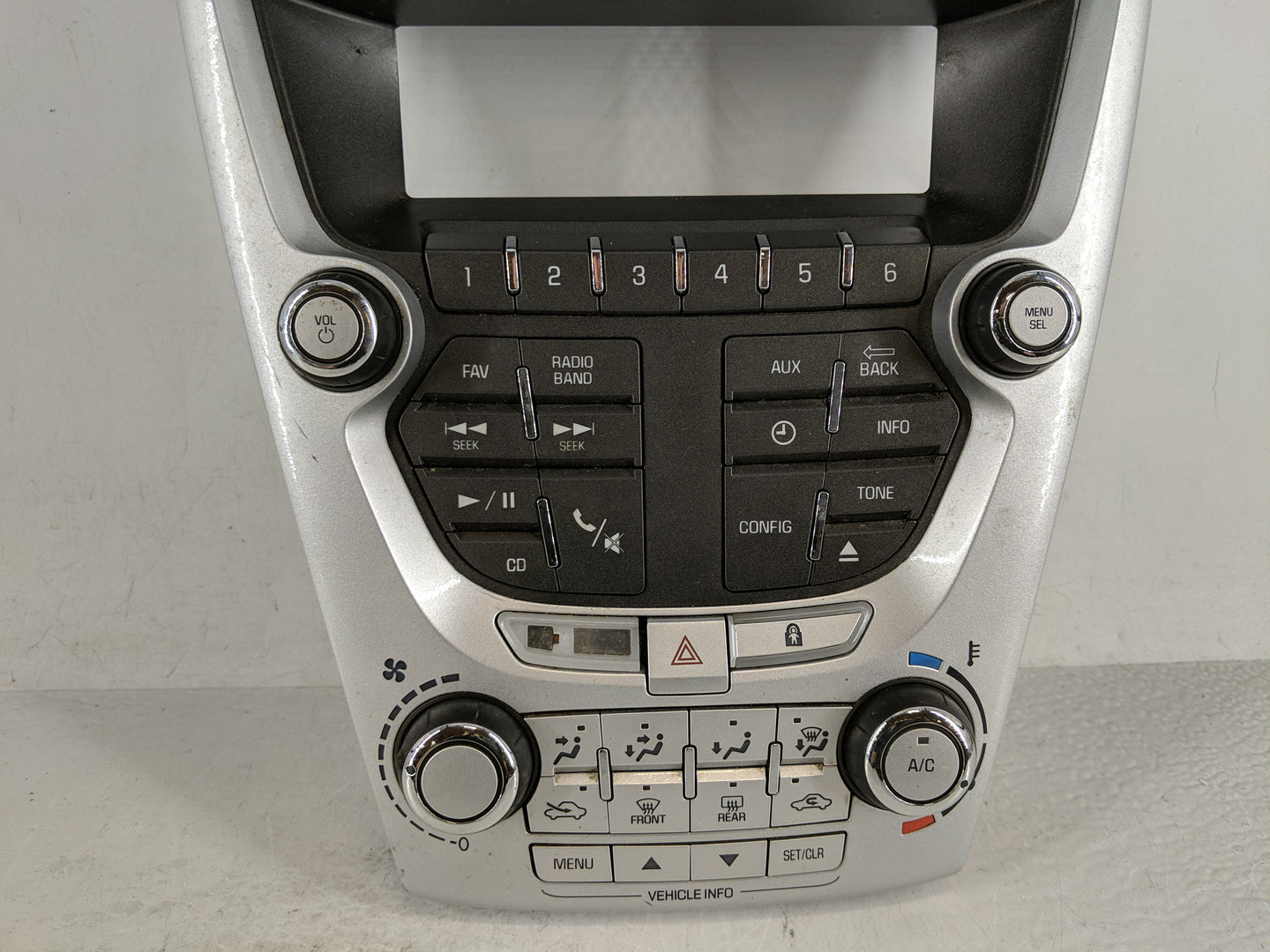 2012-2015 Chevrolet Equinox Radio AM FM Cd Player Receiver Replacement P/N:23450886 Fits Fits 2012 2013 2014 2015 OEM Used A
