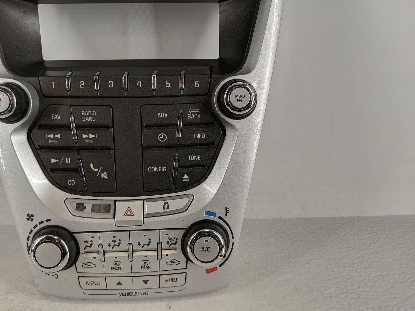 2012-2015 Chevrolet Equinox Radio AM FM Cd Player Receiver Replacement P/N:23450886 Fits Fits 2012 2013 2014 2015 OEM Used A