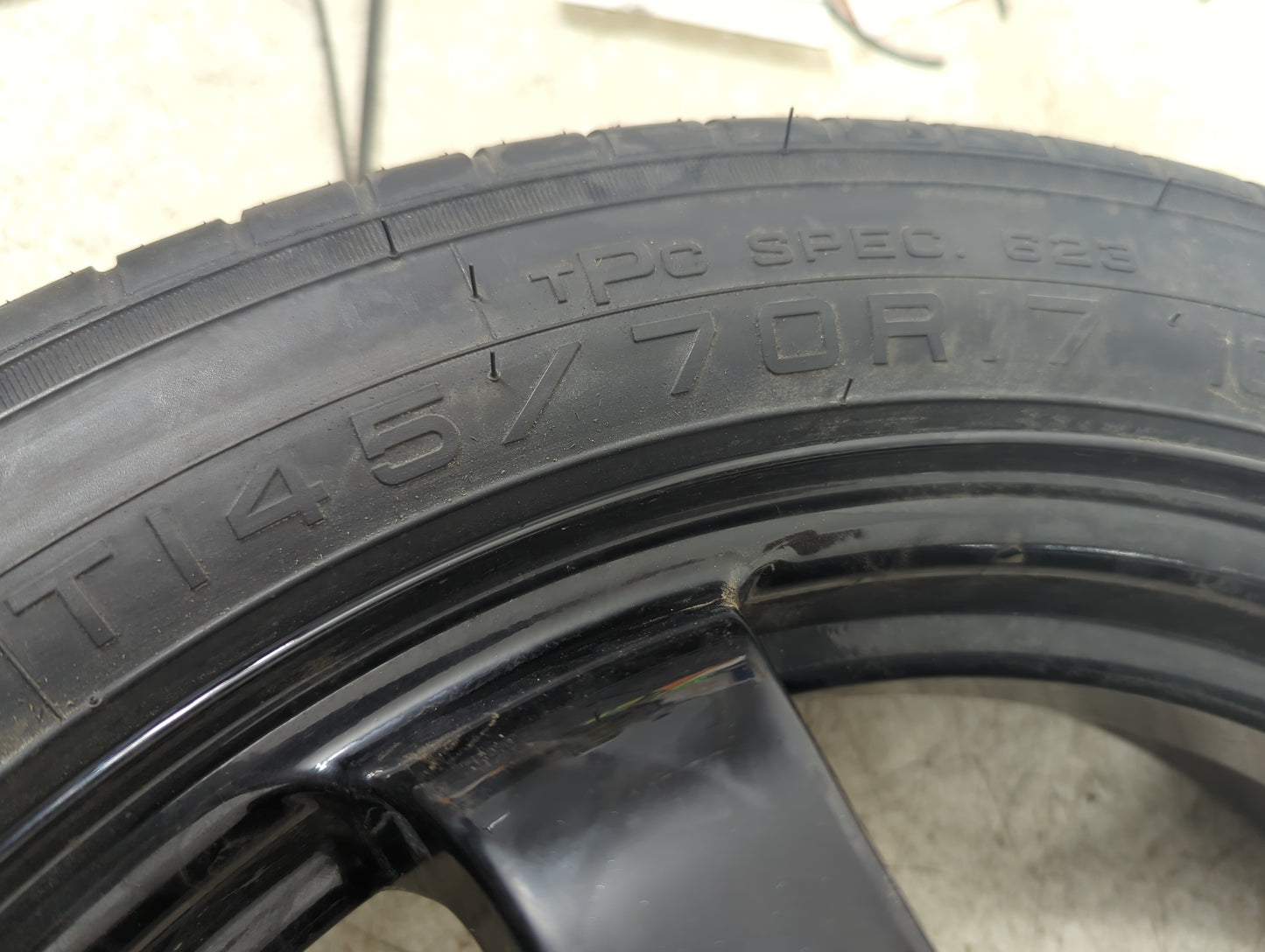 2014-2014 Chevrolet Equinox Spare Donut Tire Wheel Rim Oem 1183886 - Oemusedautoparts1.com