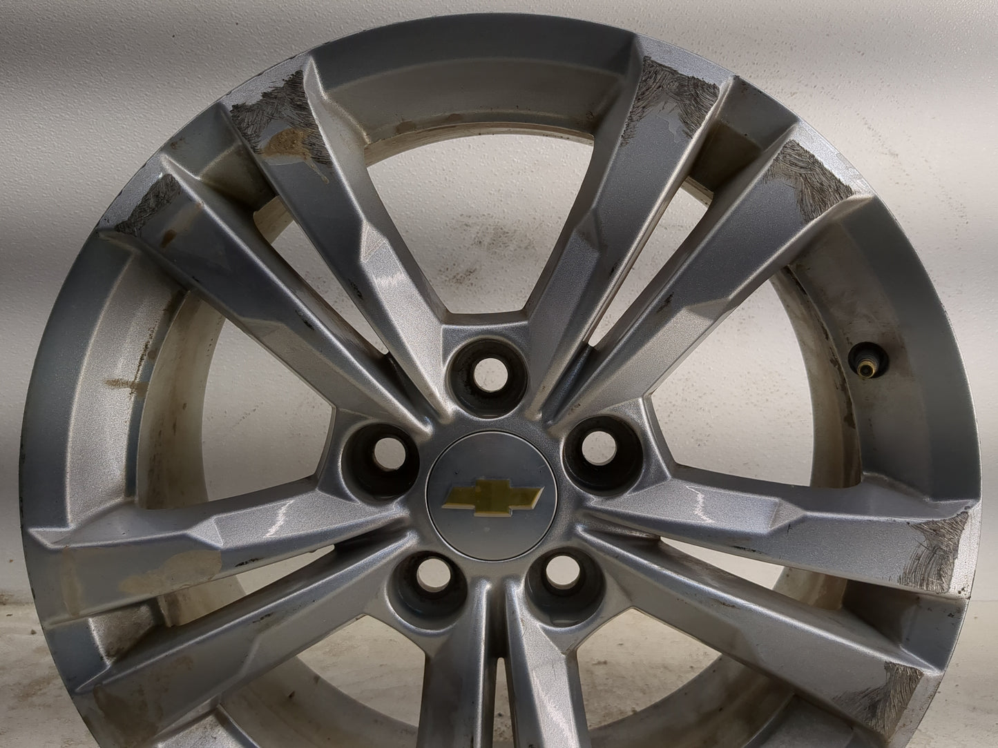 2010-2017 Chevrolet Equinox Oem Wheel Rim 1183889 - Oemusedautoparts1.com