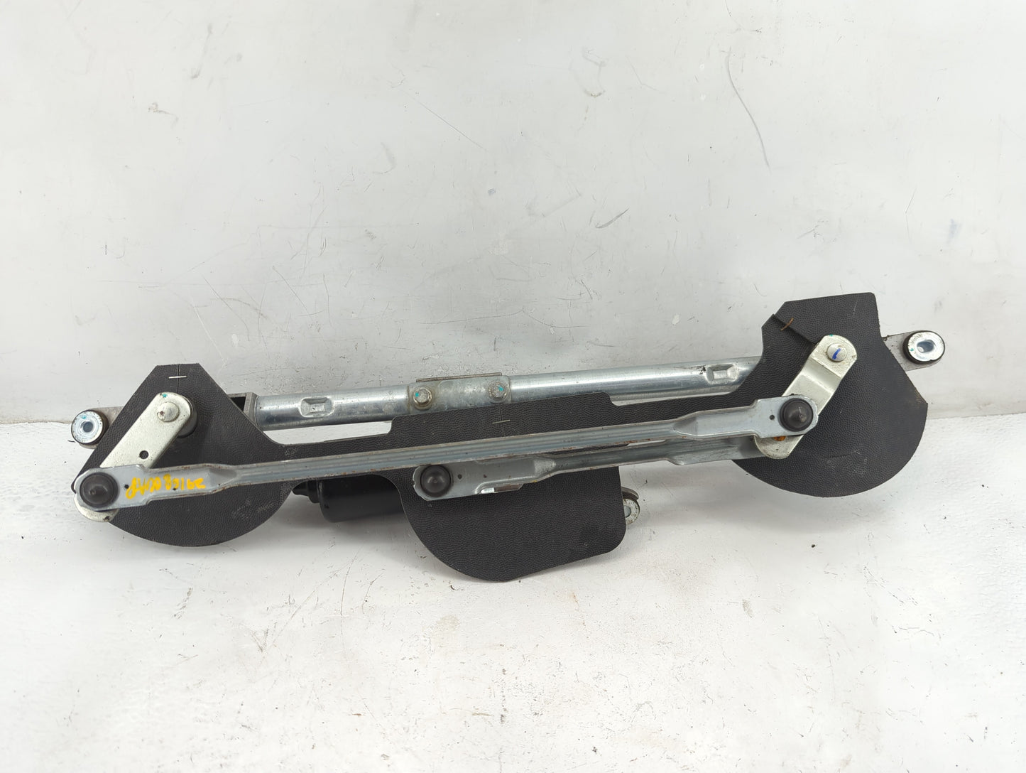 2010-2017 Chevrolet Equinox Front Windshield Wiper Motor Fits Fits 2010 2011 2012 2013 2014 2015 2016 2017 OEM Used Auto Par