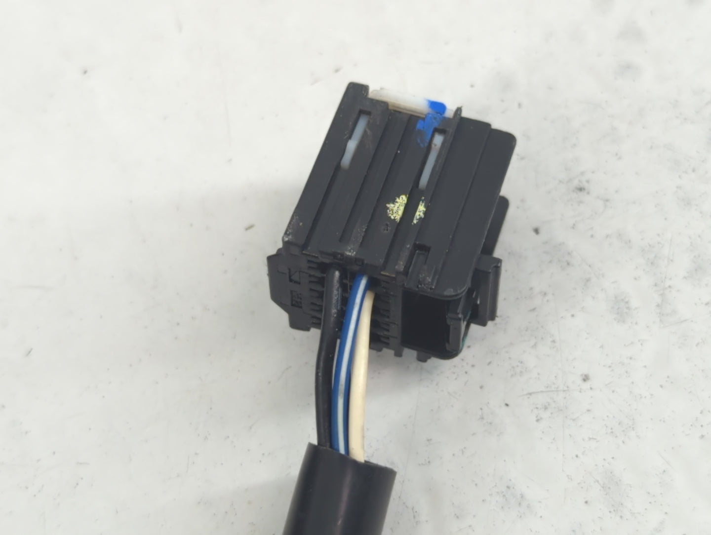 2011-2014 Chevrolet Equinox Driver Side View Mirror - Left Door Mirror OEM Used - Oemusedautoparts1.com