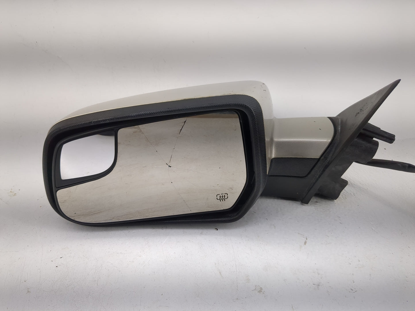 2011-2014 Chevrolet Equinox Driver Side View Mirror - Left Door Mirror OEM Used - Oemusedautoparts1.com