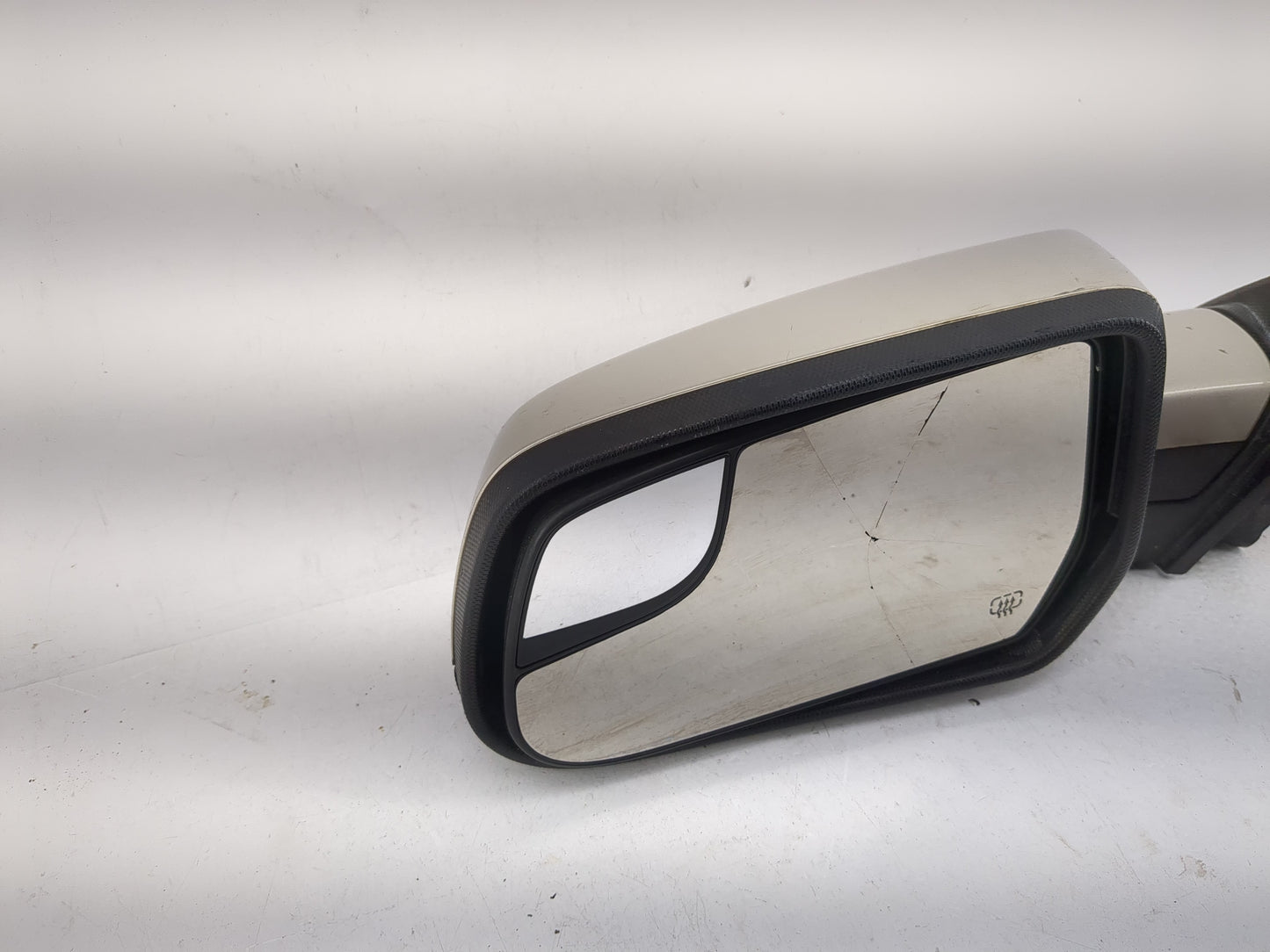 2011-2014 Chevrolet Equinox Driver Side View Mirror - Left Door Mirror OEM Used - Oemusedautoparts1.com