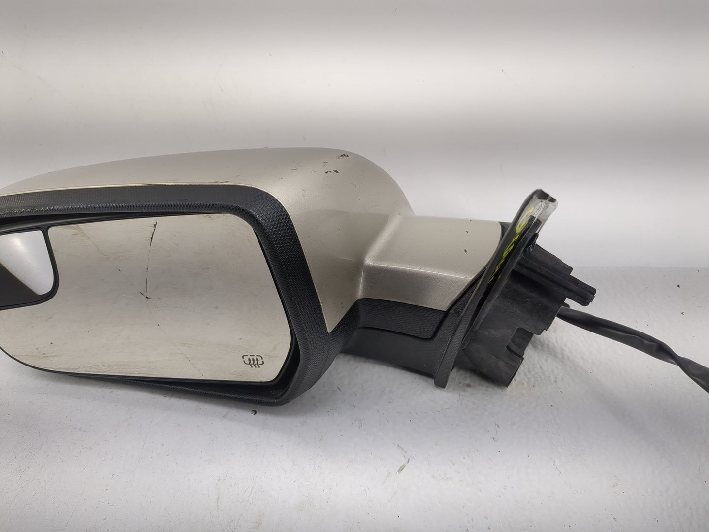 2011-2014 Chevrolet Equinox Driver Side View Mirror - Left Door Mirror OEM Used - Oemusedautoparts1.com