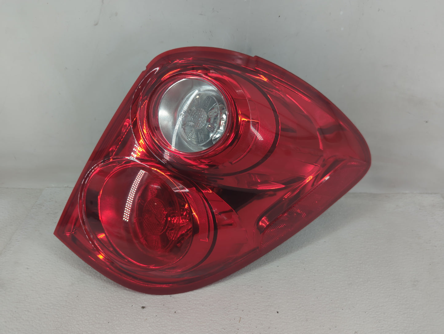 2010-2015 Chevrolet Equinox Tail Light Assembly Passenger Right OEM Fits Fits 2010 2011 2012 2013 2014 2015 OEM Used Auto Pa