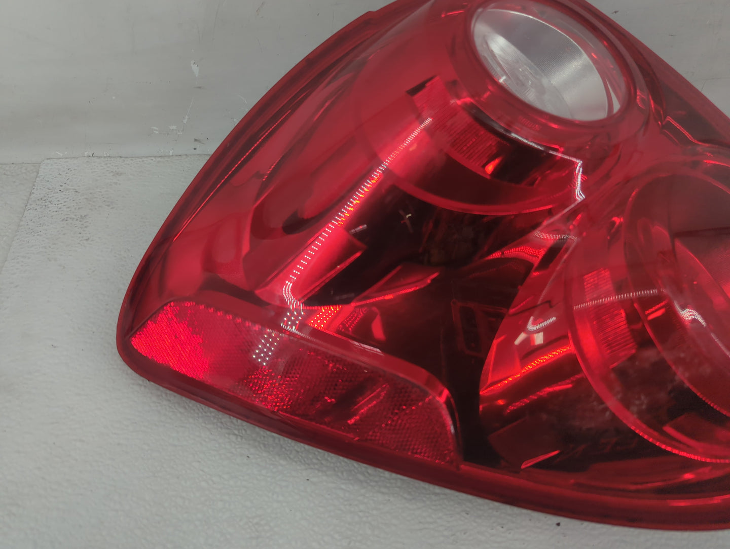 2010-2015 Chevrolet Equinox Tail Light Assembly Driver Left OEM Fits Fits 2010 2011 2012 2013 2014 2015 OEM Used Auto Parts 