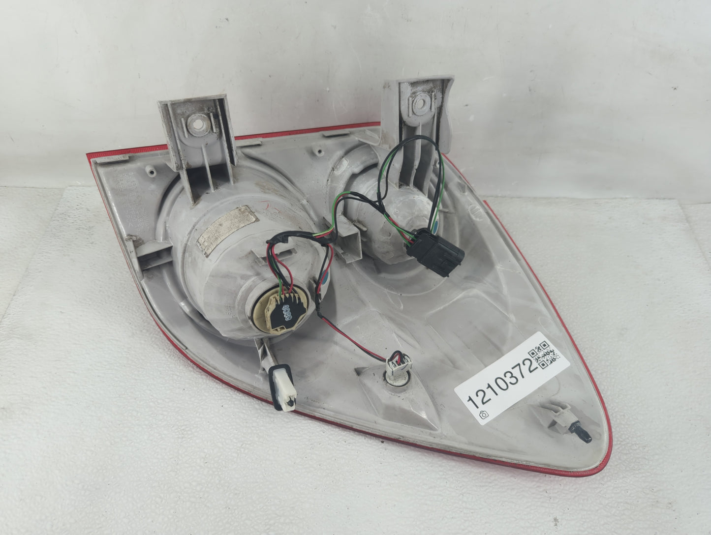 2010-2015 Chevrolet Equinox Tail Light Assembly Driver Left OEM Fits Fits 2010 2011 2012 2013 2014 2015 OEM Used Auto Parts 