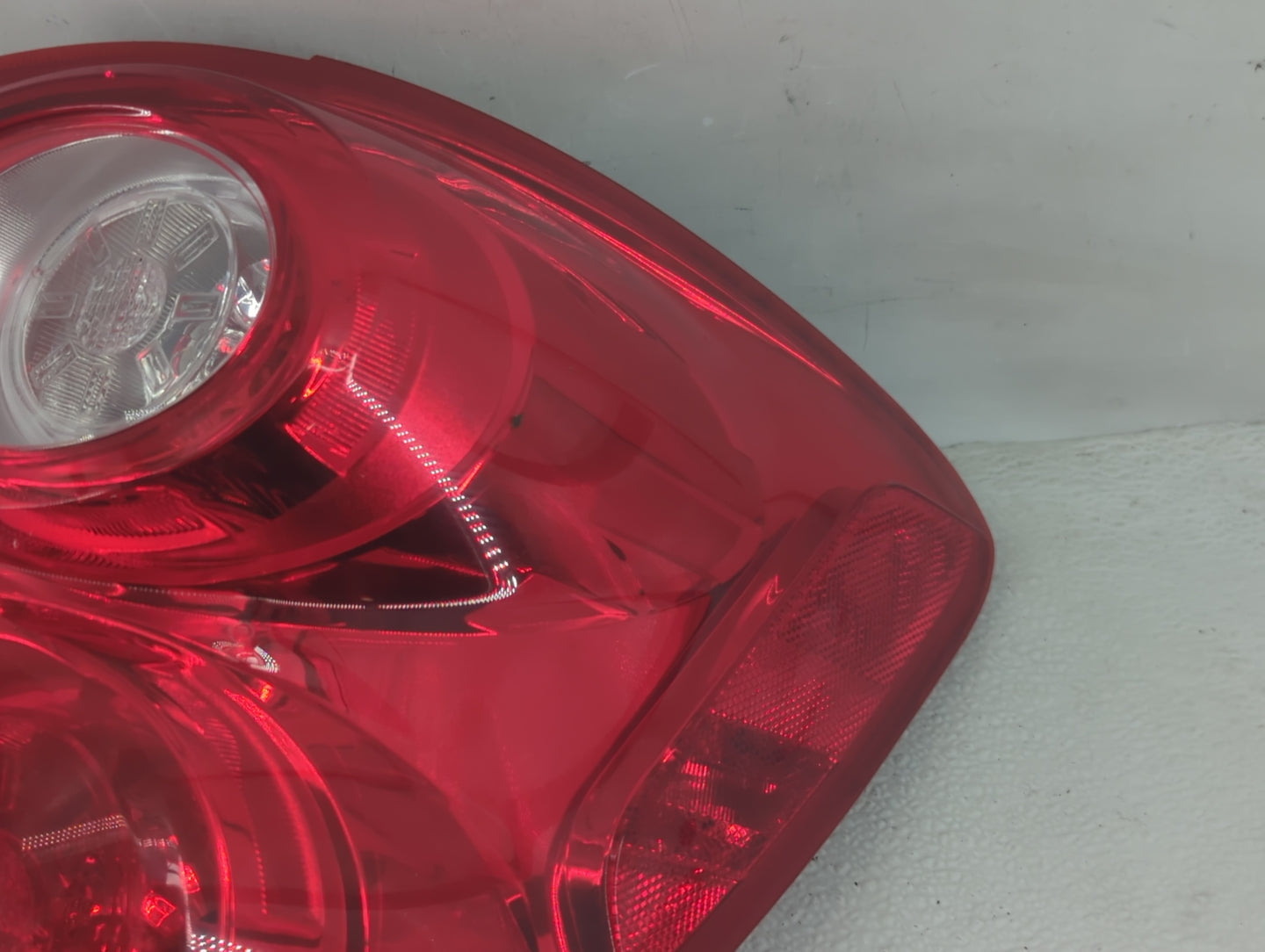 2010-2015 Chevrolet Equinox Tail Light Assembly Passenger Right OEM Fits Fits 2010 2011 2012 2013 2014 2015 OEM Used Auto Pa