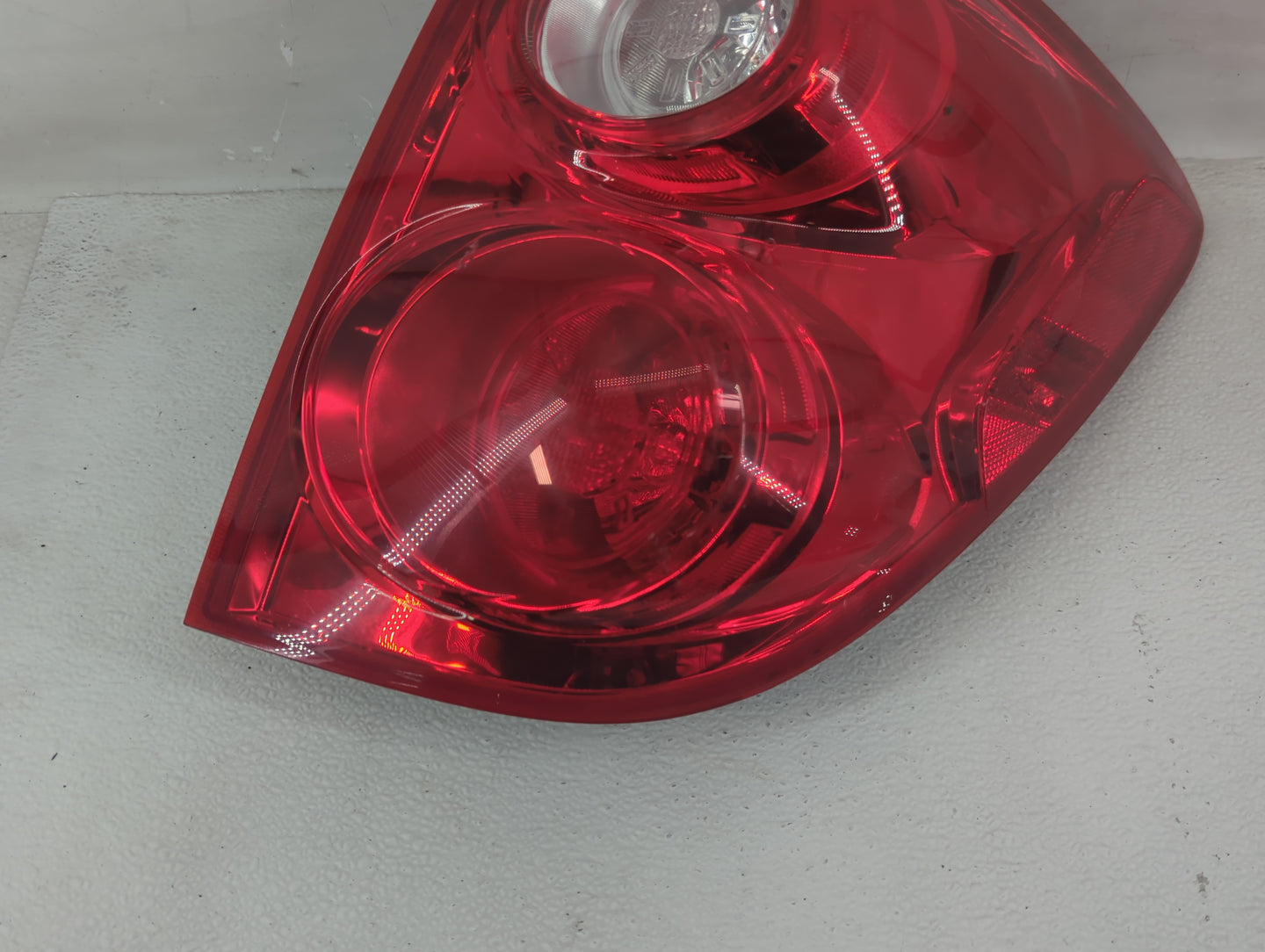 2010-2015 Chevrolet Equinox Tail Light Assembly Passenger Right OEM Fits Fits 2010 2011 2012 2013 2014 2015 OEM Used Auto Pa