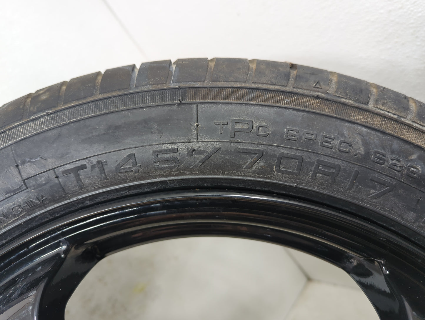 2010-2017 Chevrolet Equinox Spare Donut Tire Wheel Rim Oem 1215494 - Oemusedautoparts1.com