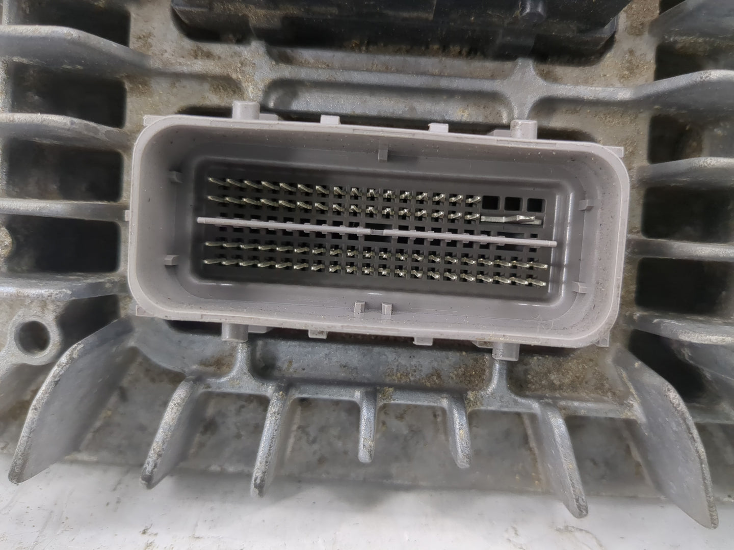 2013-2016 Chevrolet Equinox PCM Engine Control Computer ECU ECM PCU OEM P/N:12651807 Fits Fits 2013 2014 2015 2016 OEM Used 