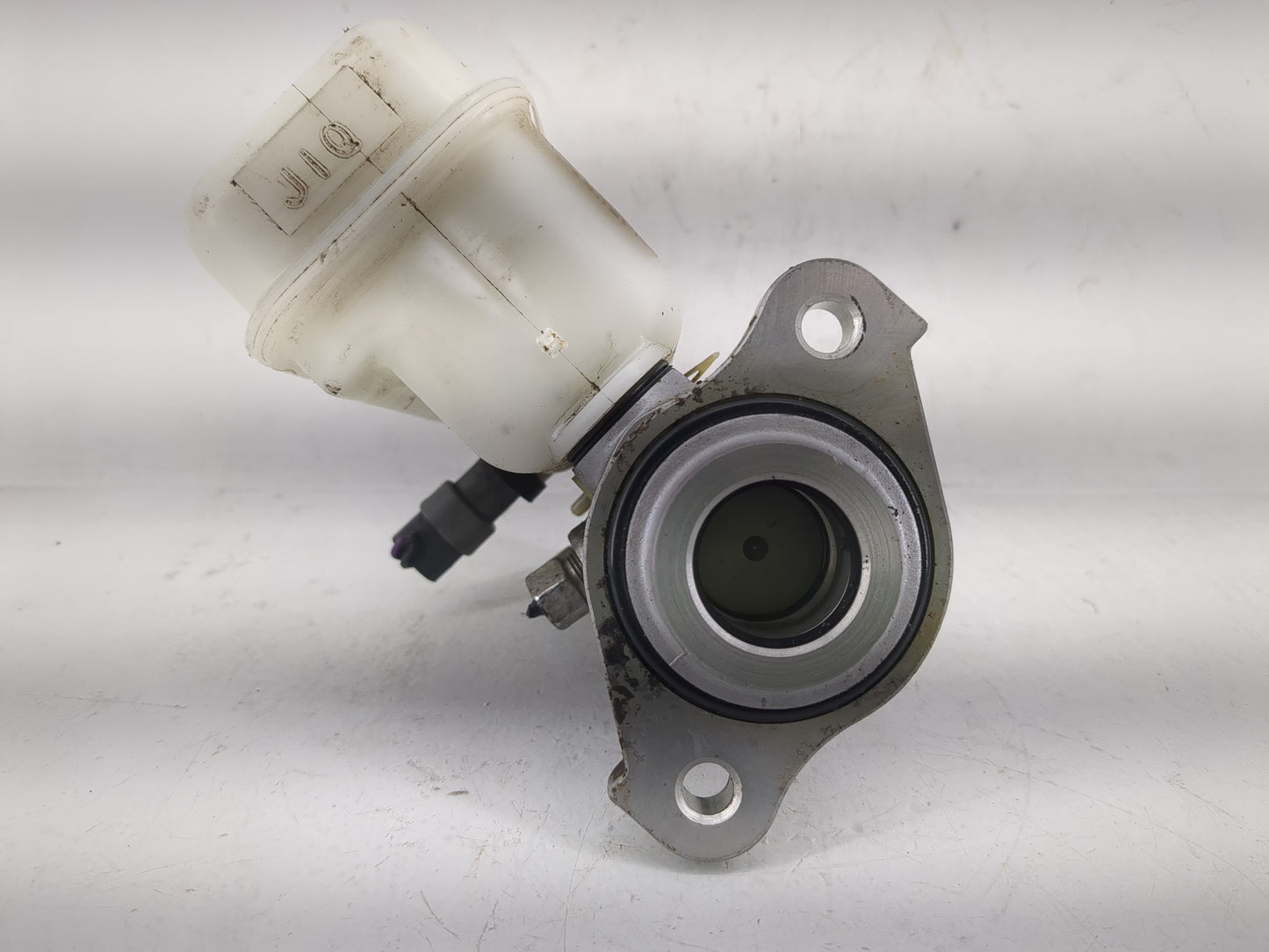 2011-2017 Chevrolet Equinox Brake Master Cylinder - Oemusedautoparts1.com