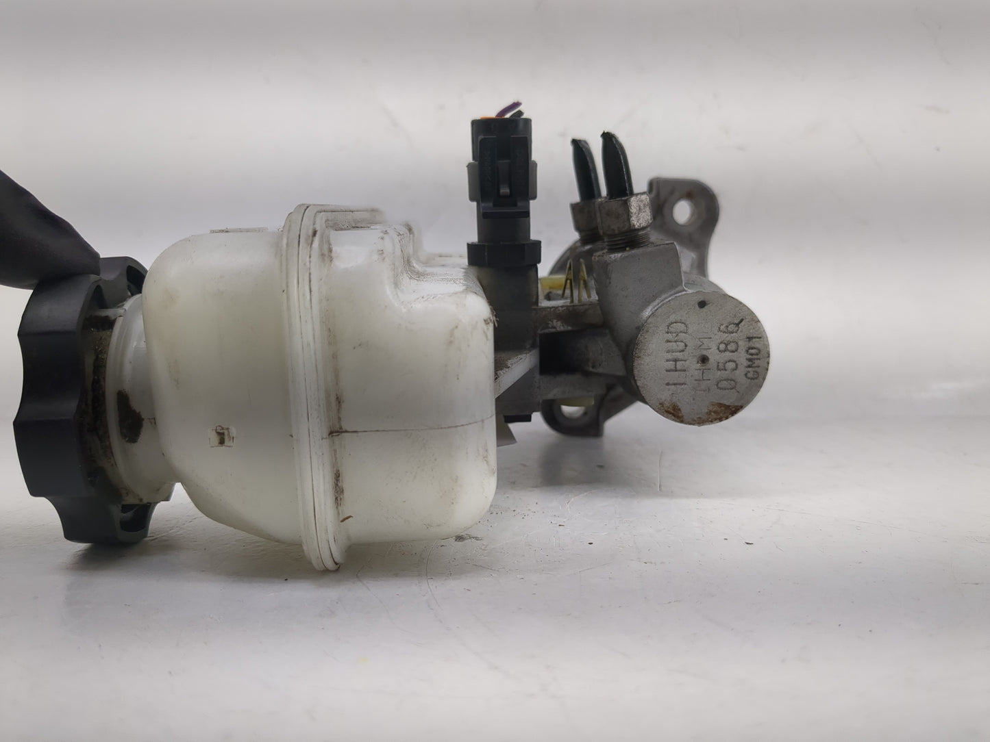 2011-2017 Chevrolet Equinox Brake Master Cylinder - Oemusedautoparts1.com