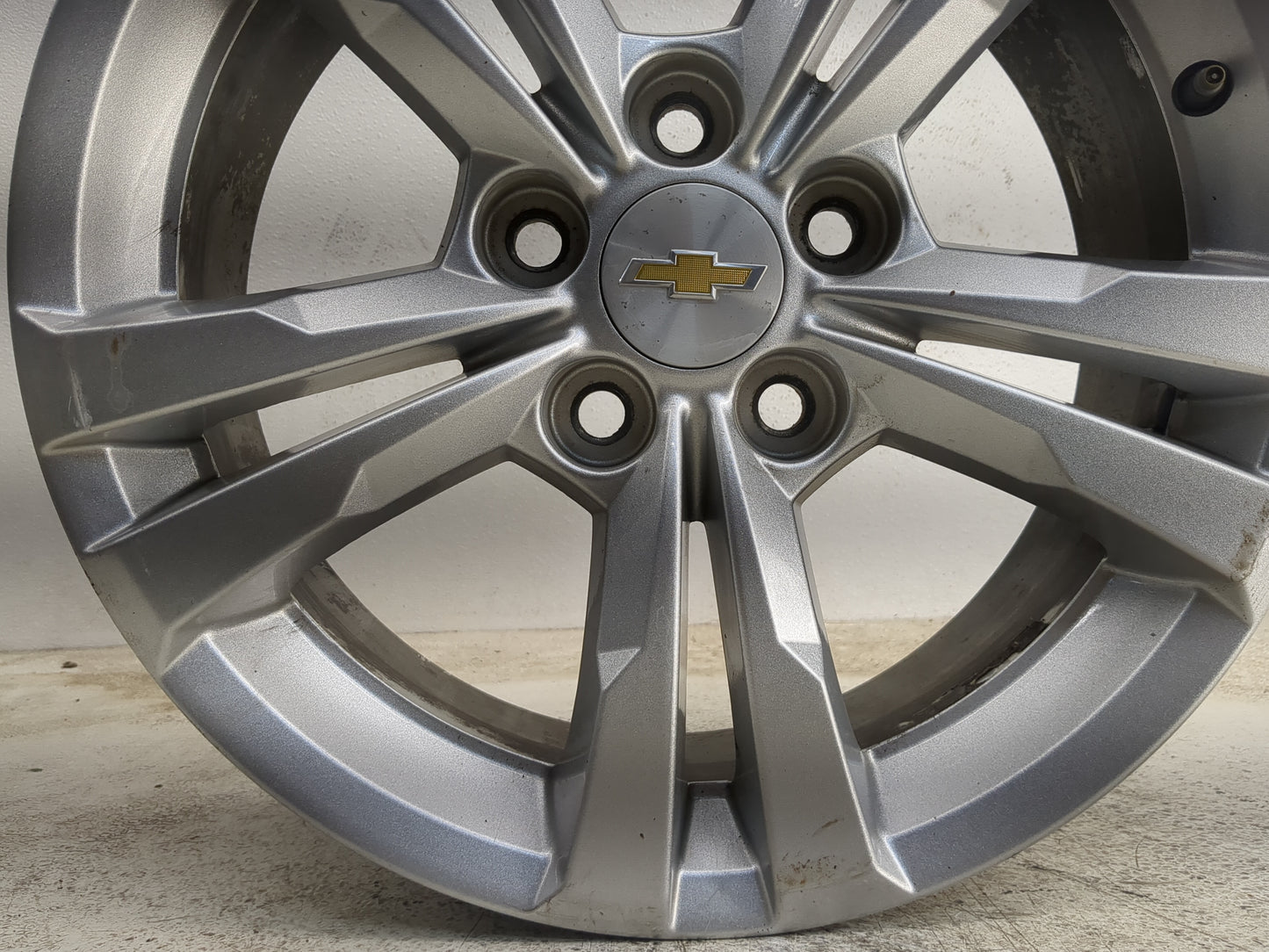 2010-2017 Chevrolet Equinox Oem Wheel Rim 1220917 - Oemusedautoparts1.com