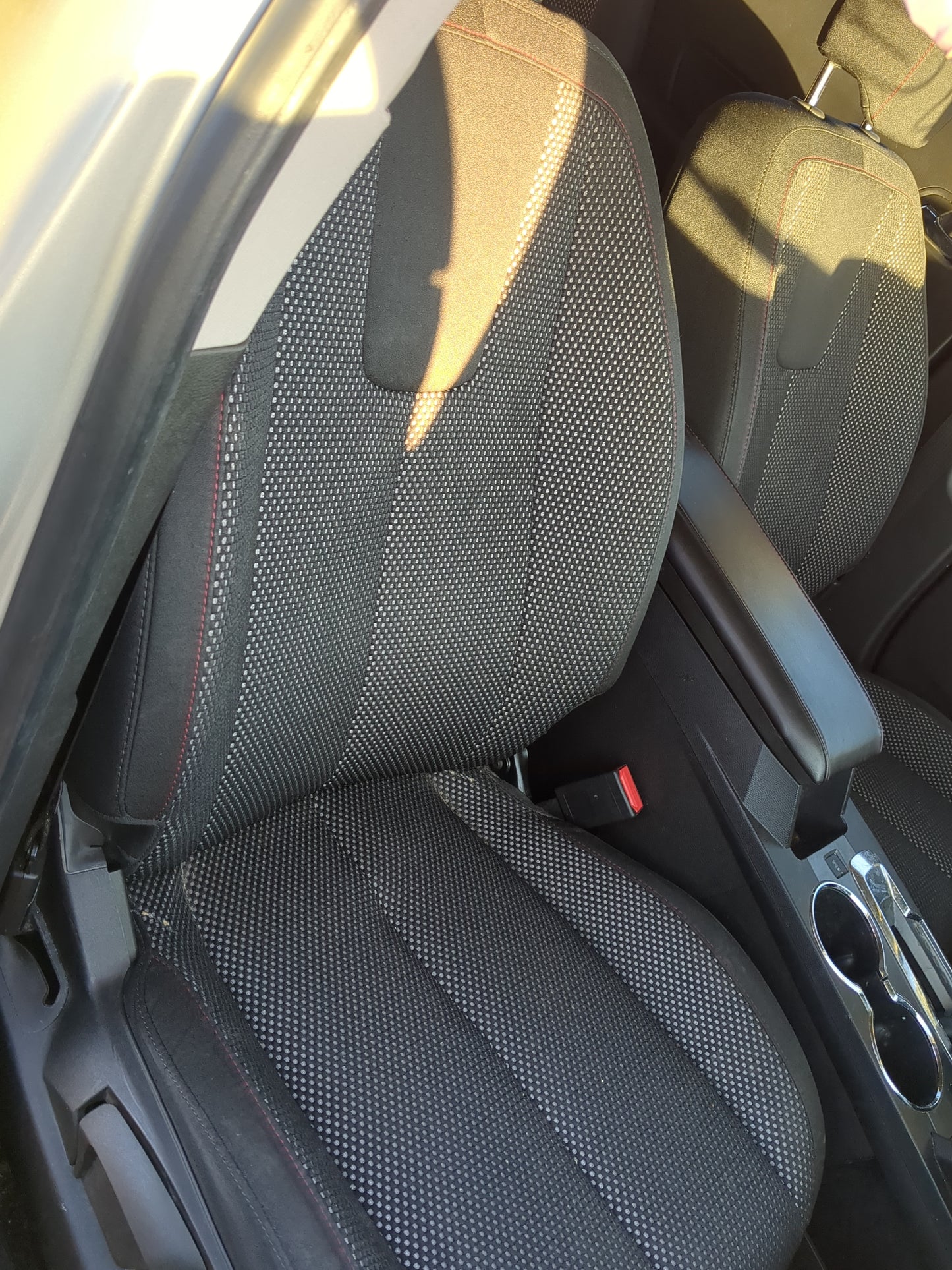 2014-2017 Chevrolet Equinox Passenger Front Seat Oem - Oemusedautoparts1.com