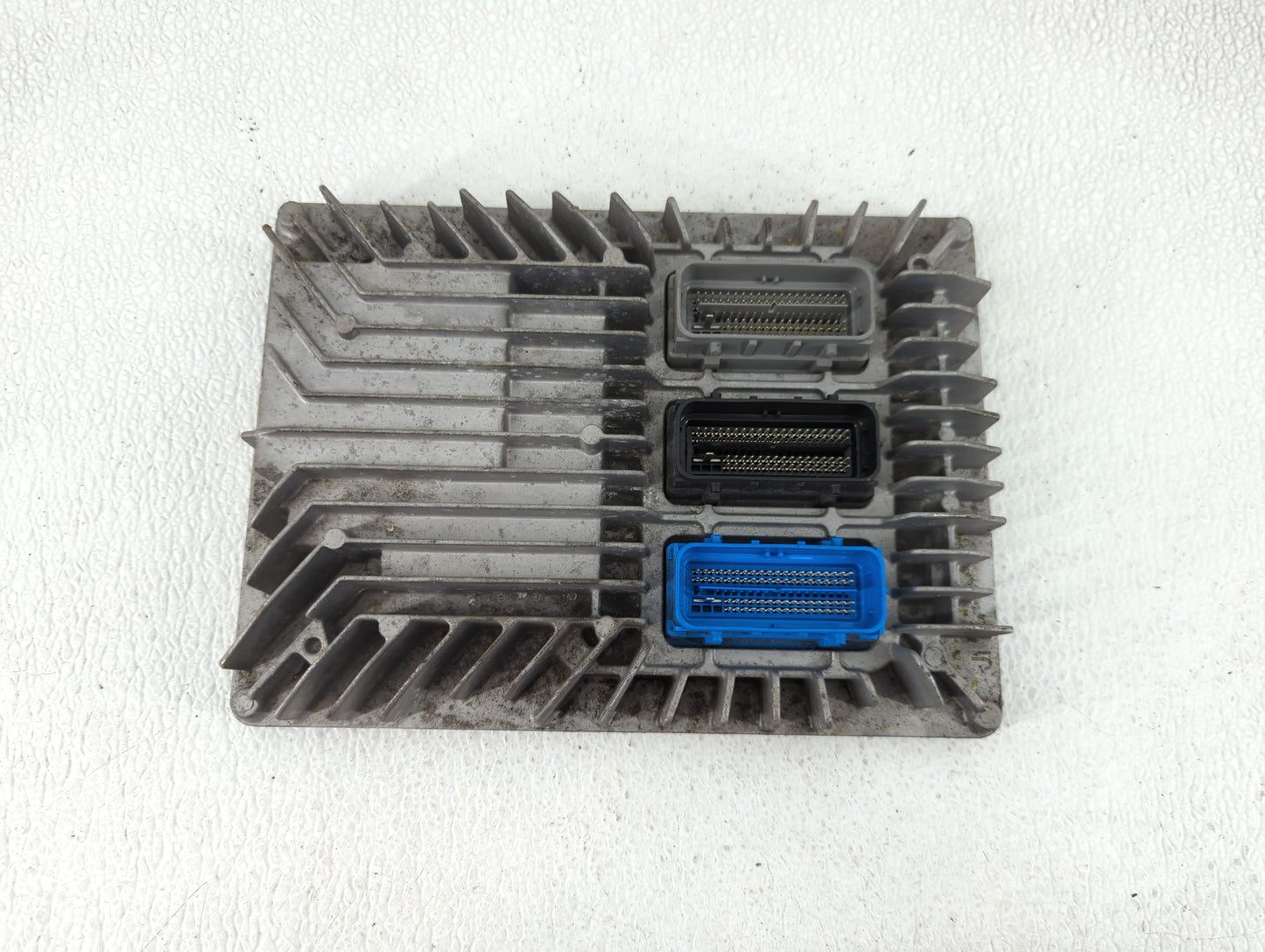 2013-2016 Chevrolet Equinox PCM Engine Control Computer ECU ECM PCU OEM P/N:12657781 Fits Fits 2013 2014 2015 2016 OEM Used 