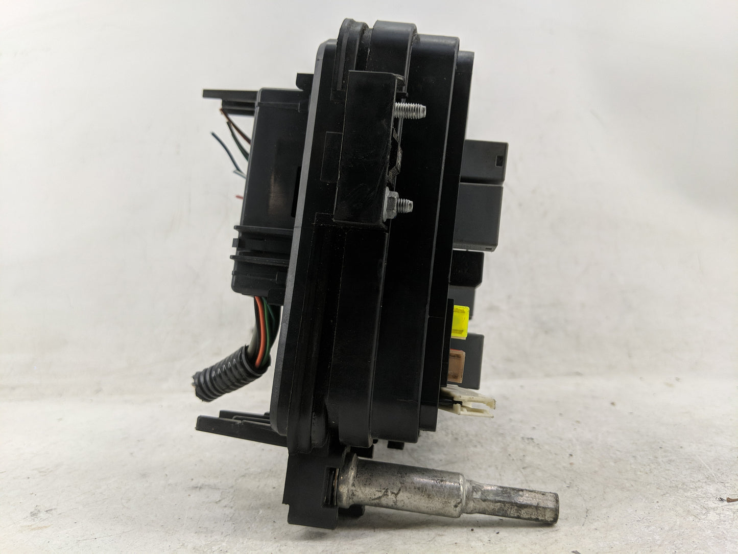 2013-2016 Chevrolet Equinox Fusebox Fuse Box Panel Relay Module Fits Fits 2013 2014 2015 2016 OEM Used Auto Parts - Oemuseda