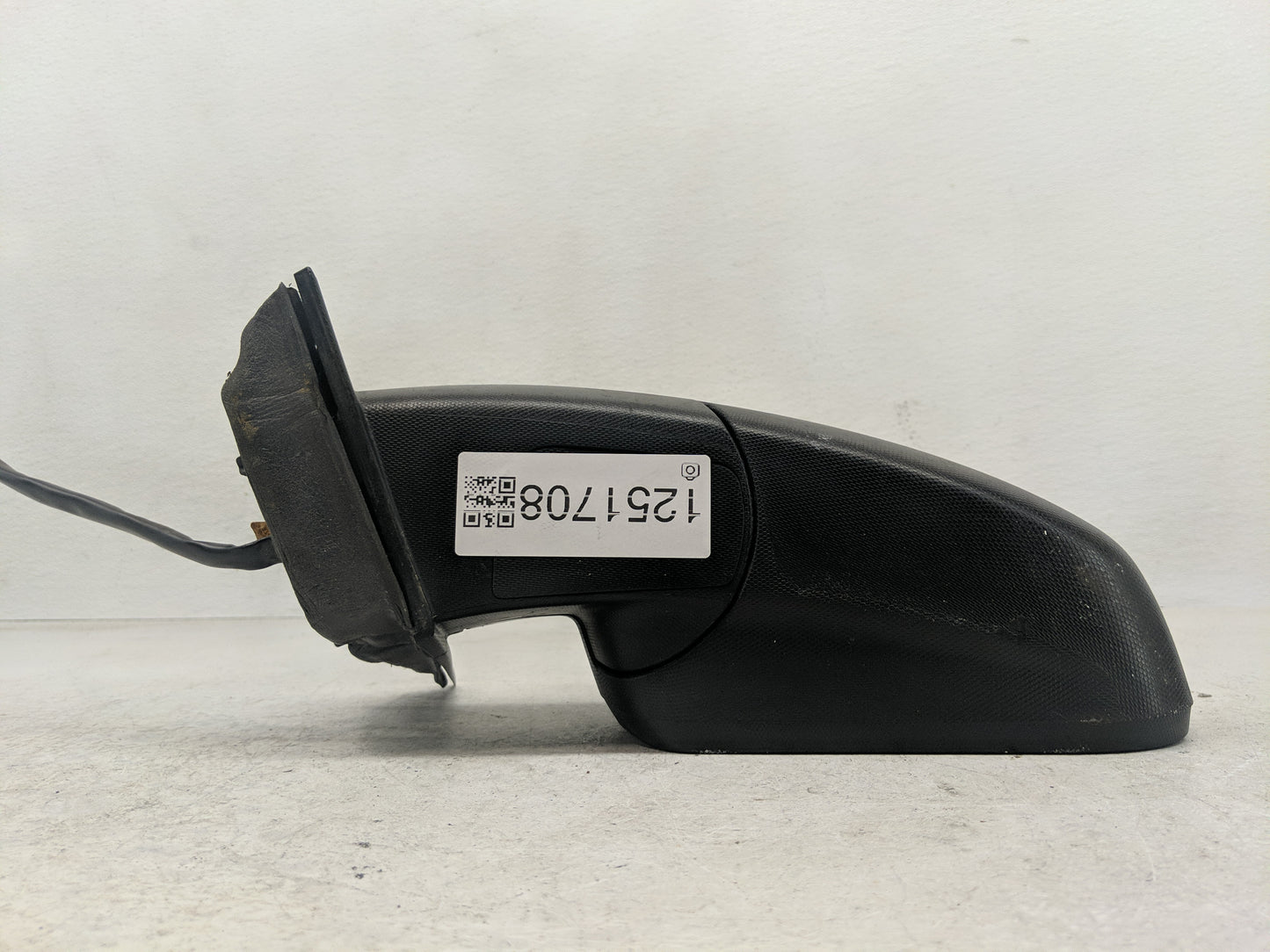 2014 Chevrolet Equinox Driver Side View Mirror - Left Door Mirror OEM Used - Oemusedautoparts1.com