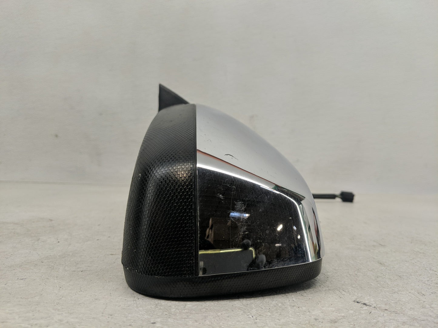2014 Chevrolet Equinox Driver Side View Mirror - Left Door Mirror OEM Used - Oemusedautoparts1.com