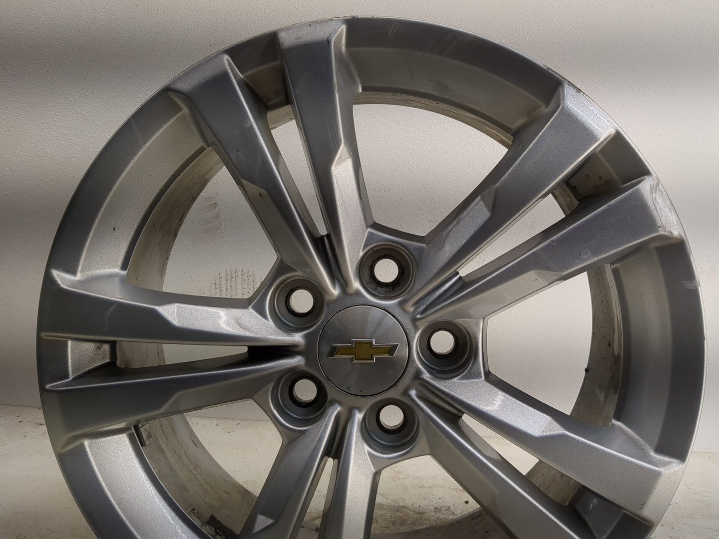 2010-2017 Chevrolet Equinox Oem Wheel Rim 1253285 - Oemusedautoparts1.com
