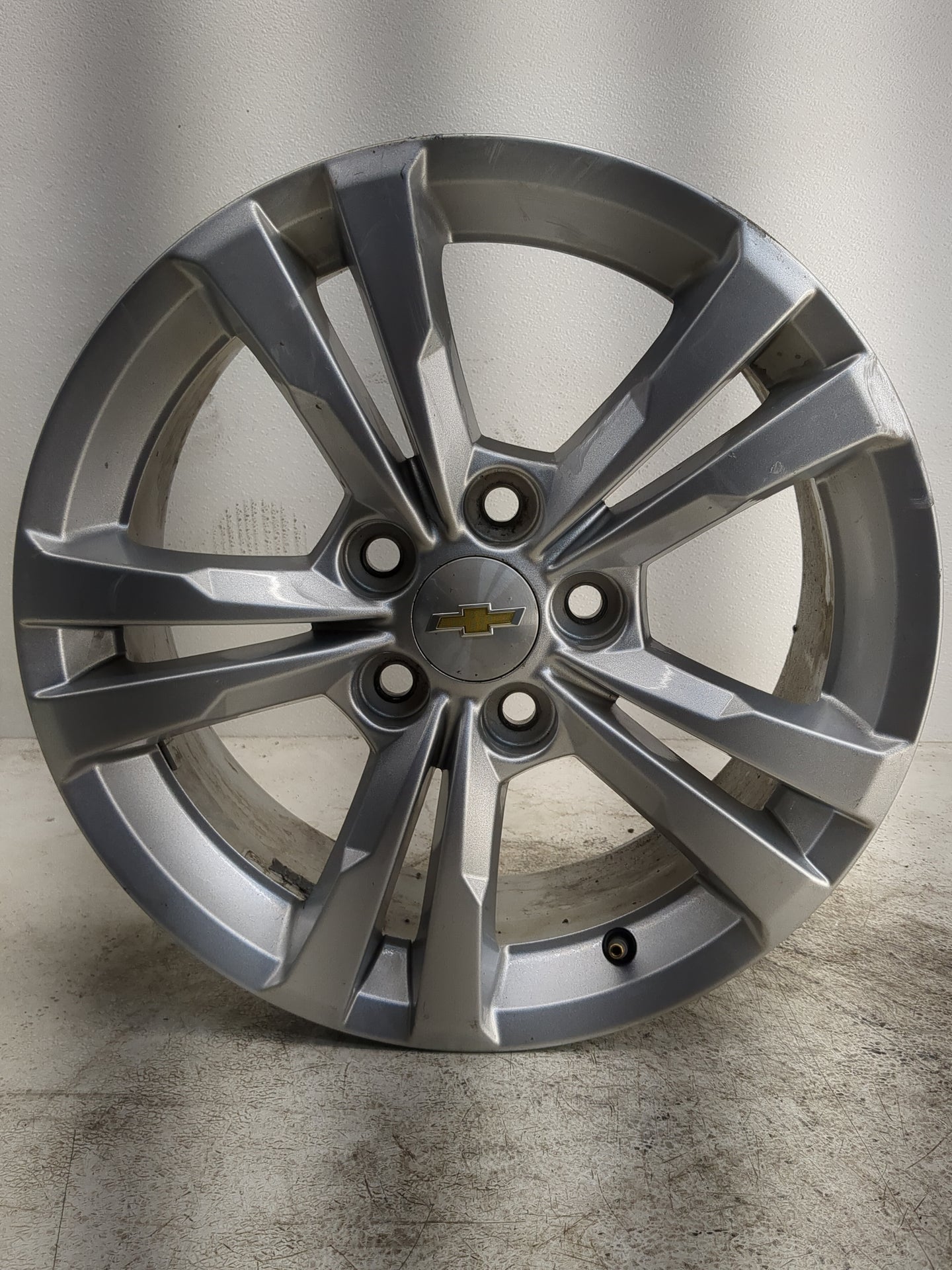 2010-2017 Chevrolet Equinox Oem Wheel Rim 1253285 - Oemusedautoparts1.com