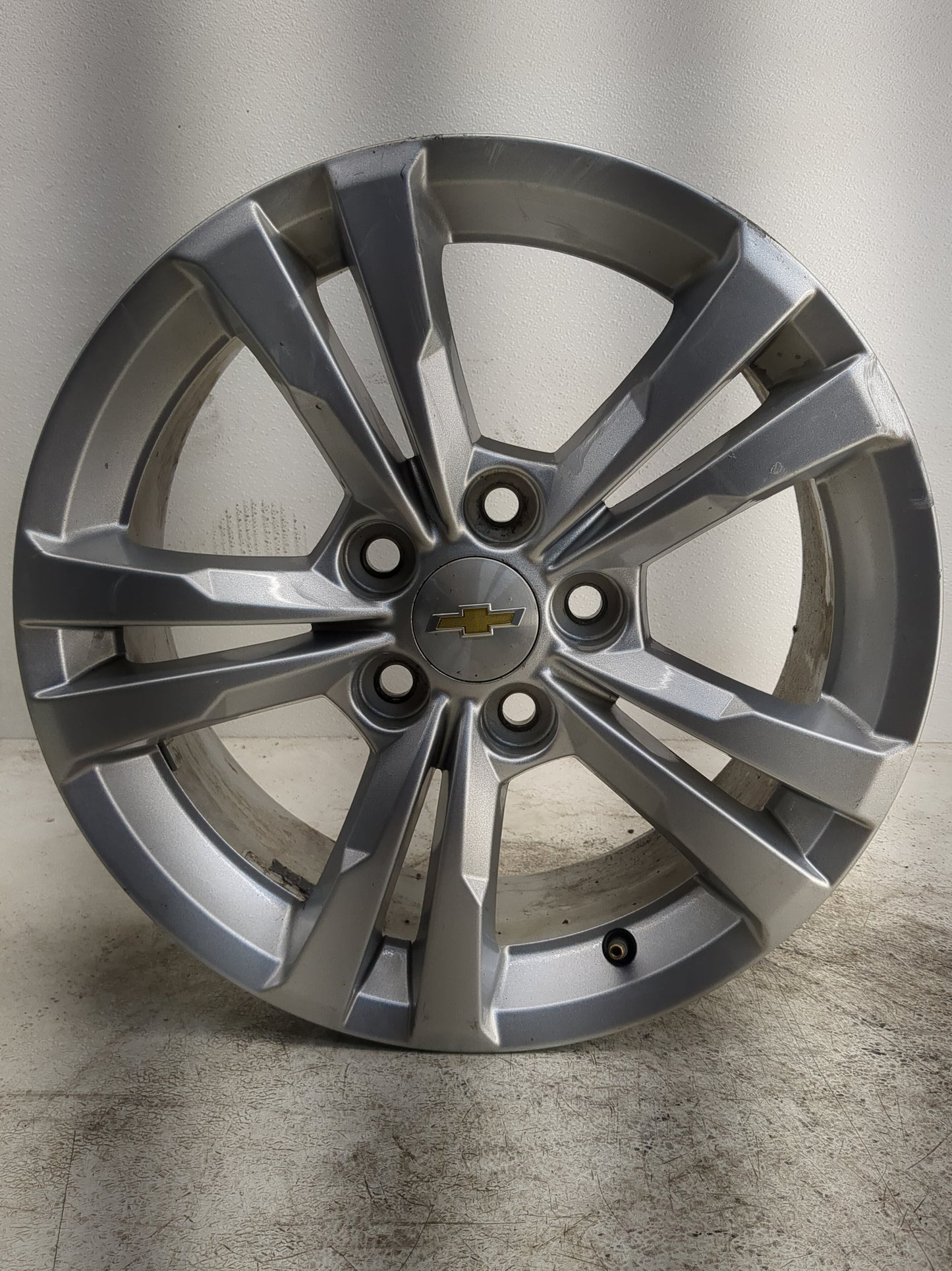 2010-2017 Chevrolet Equinox Oem Wheel Rim 1253285 - Oemusedautoparts1.com