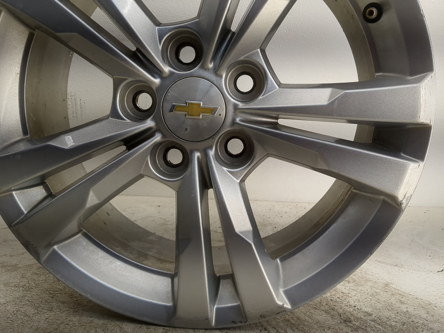 2010-2017 Chevrolet Equinox Oem Wheel Rim 1253288 - Oemusedautoparts1.com