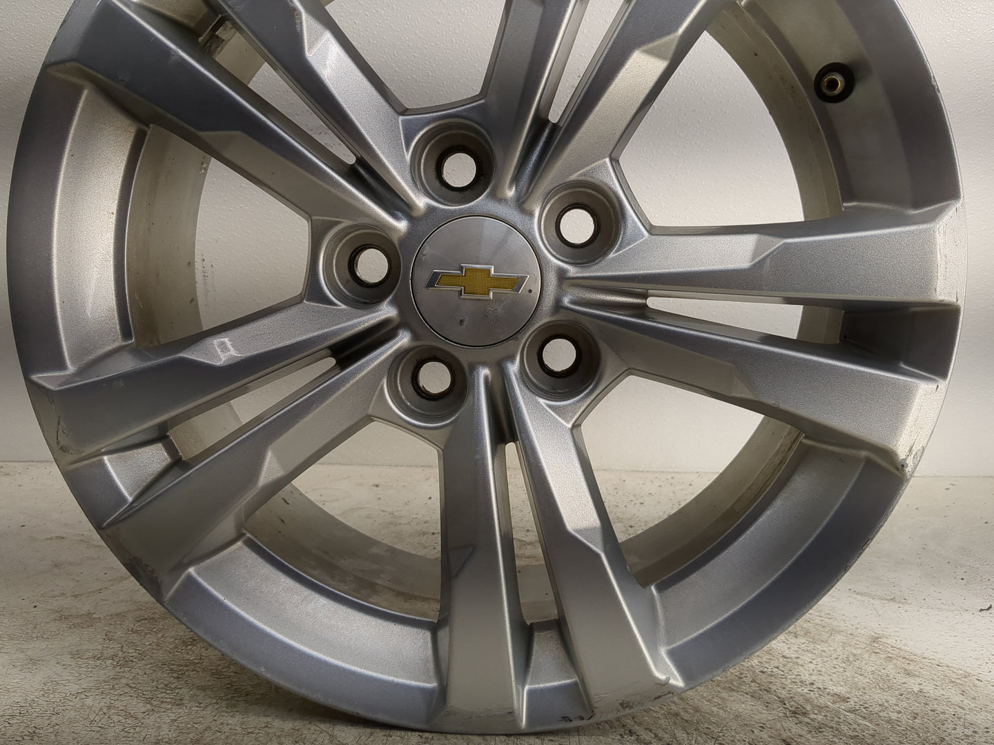 2010-2017 Chevrolet Equinox Oem Wheel Rim 1253288 - Oemusedautoparts1.com