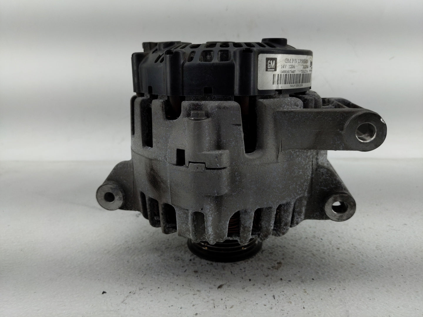 2010-2017 Chevrolet Equinox Alternator Replacement Generator Charging Assembly Engine OEM P/N:2620360 13588328 Fits OEM Used