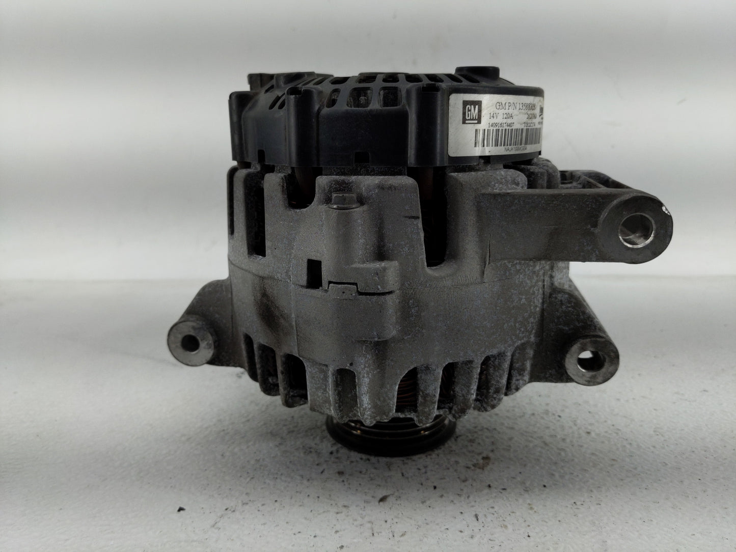 2010-2017 Chevrolet Equinox Alternator Replacement Generator Charging Assembly Engine OEM P/N:2620360 13588328 Fits OEM Used