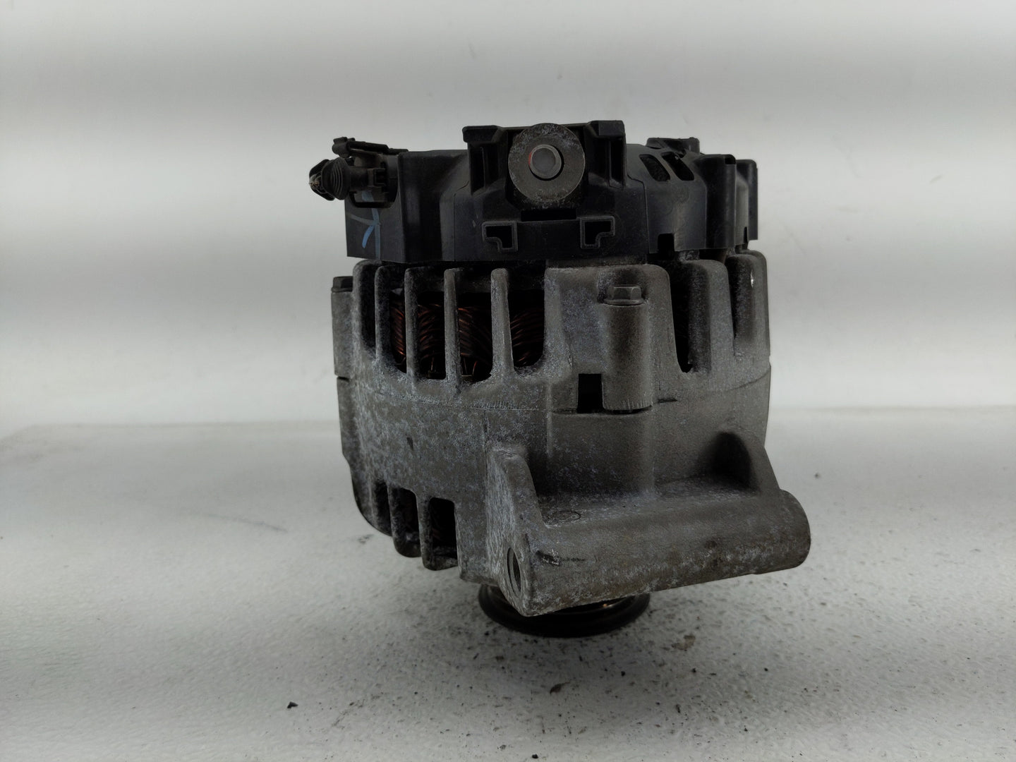 2010-2017 Chevrolet Equinox Alternator Replacement Generator Charging Assembly Engine OEM P/N:2620360 13588328 Fits OEM Used