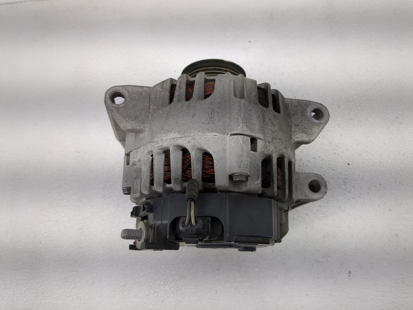 2010-2017 Chevrolet Equinox Alternator Replacement Generator Charging Assembly Engine OEM P/N:13588328 Fits OEM Used Auto Pa