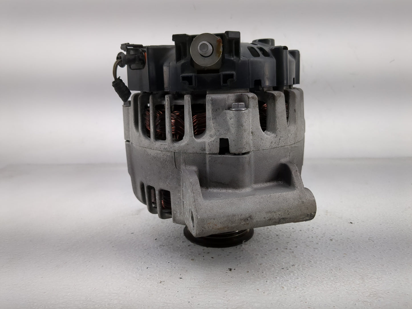 2010-2017 Chevrolet Equinox Alternator Replacement Generator Charging Assembly Engine OEM P/N:13588328 Fits OEM Used Auto Pa