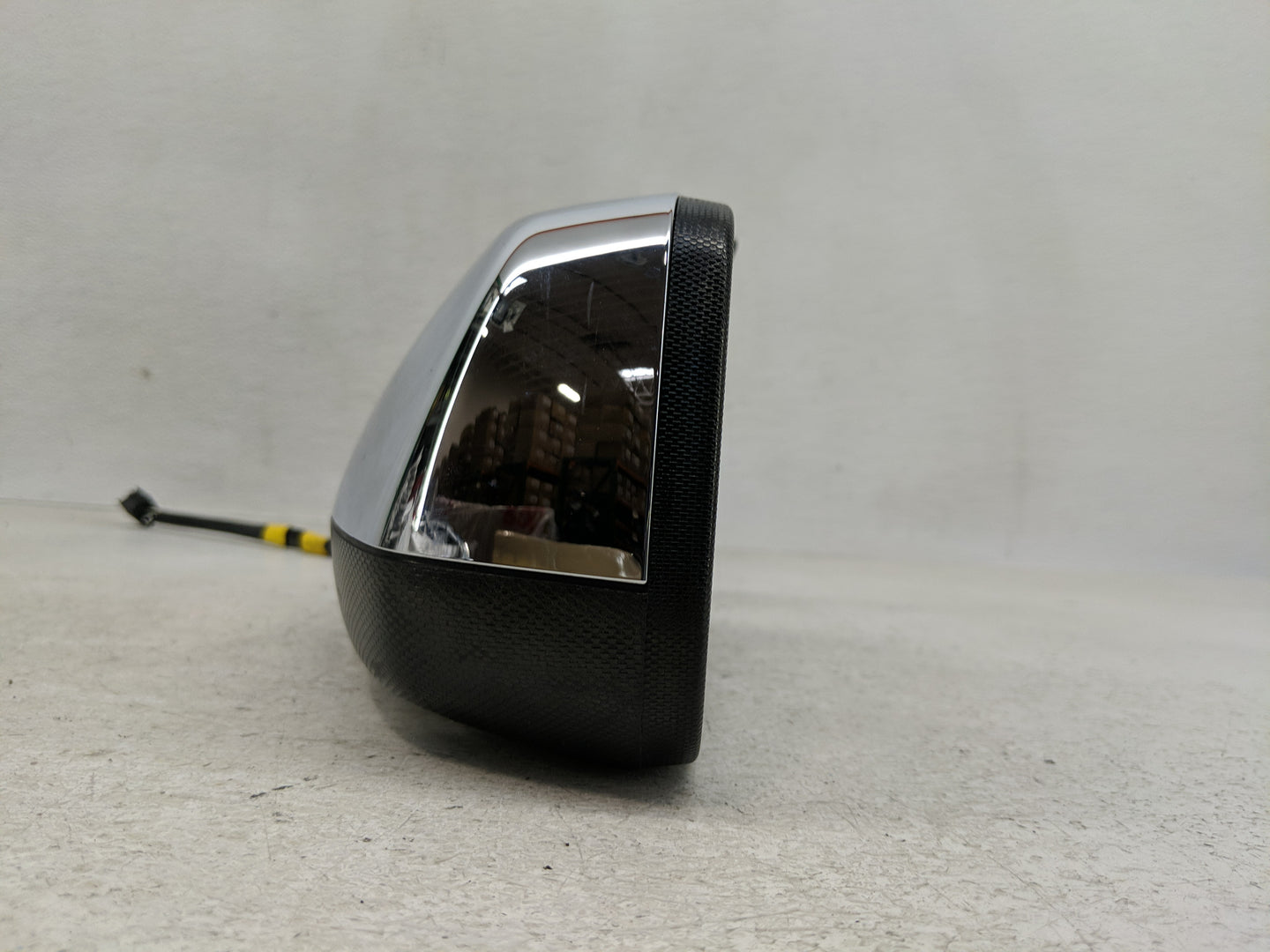 2014 Chevrolet Equinox Side Mirror Replacement Driver Left View Door Mirror Fits OEM Used Auto Parts - Oemusedautoparts1.com