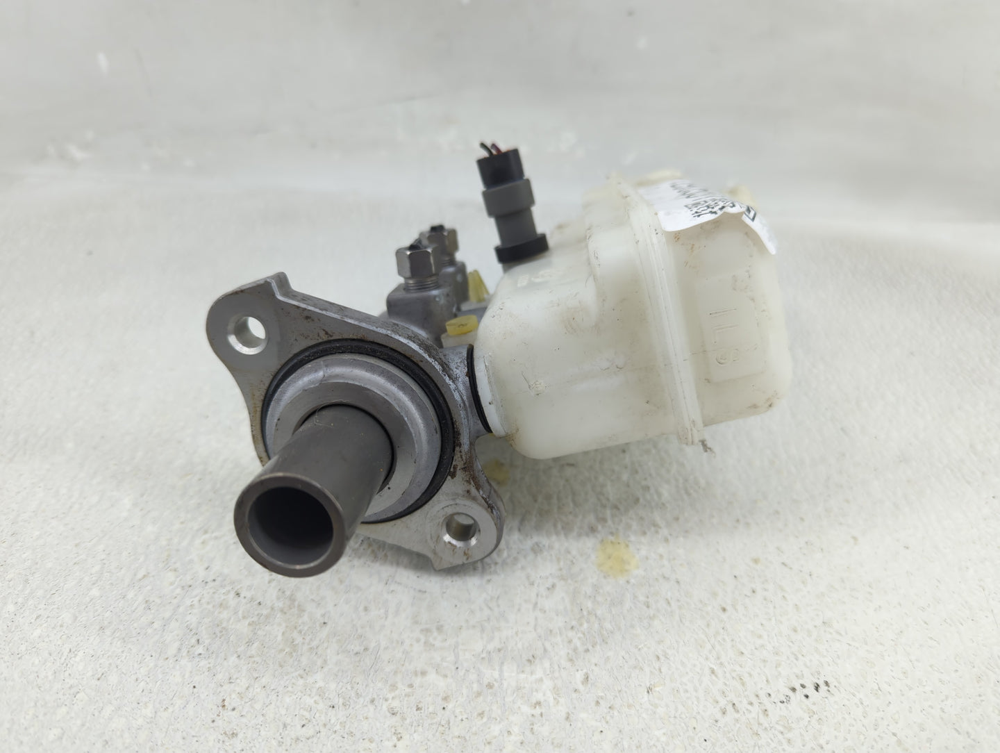 2011-2017 Chevrolet Equinox Brake Master Cylinder - Oemusedautoparts1.com