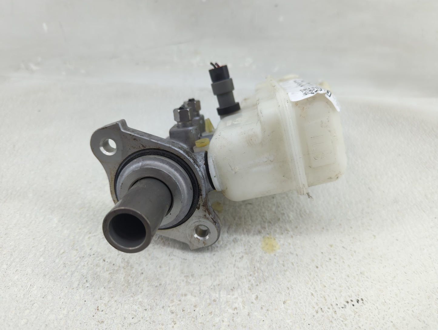 2011-2017 Chevrolet Equinox Brake Master Cylinder - Oemusedautoparts1.com