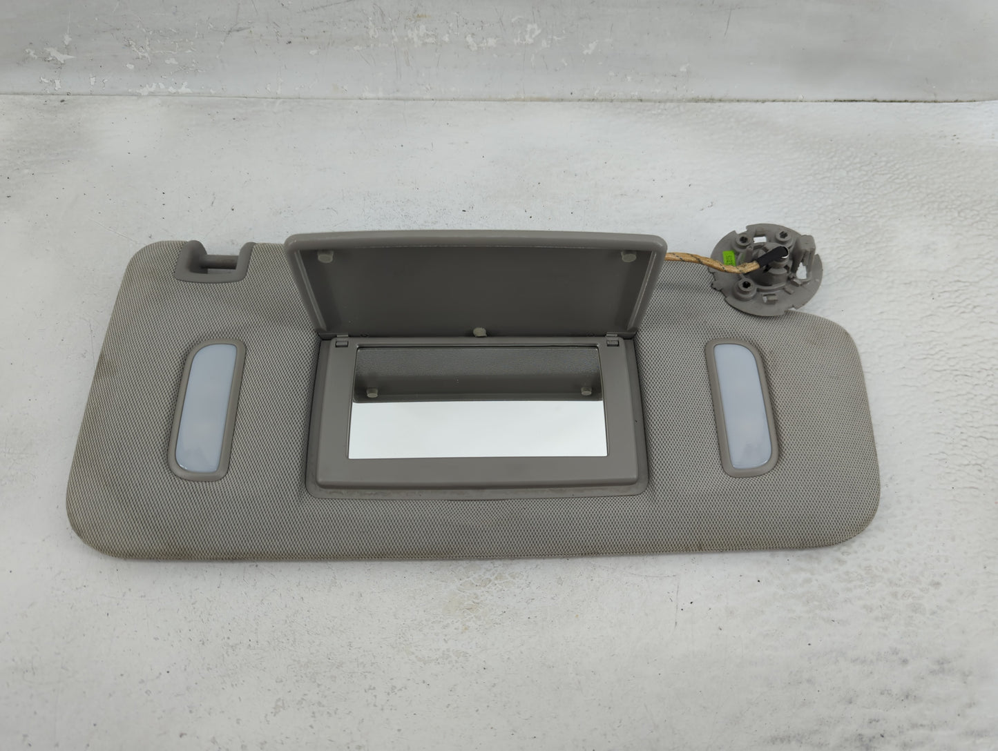 2010-2017 Chevrolet Equinox Sun Visor Shade Replacement Passenger Right Mirror Fits Fits 2010 2011 2012 2013 2014 2015 2016 