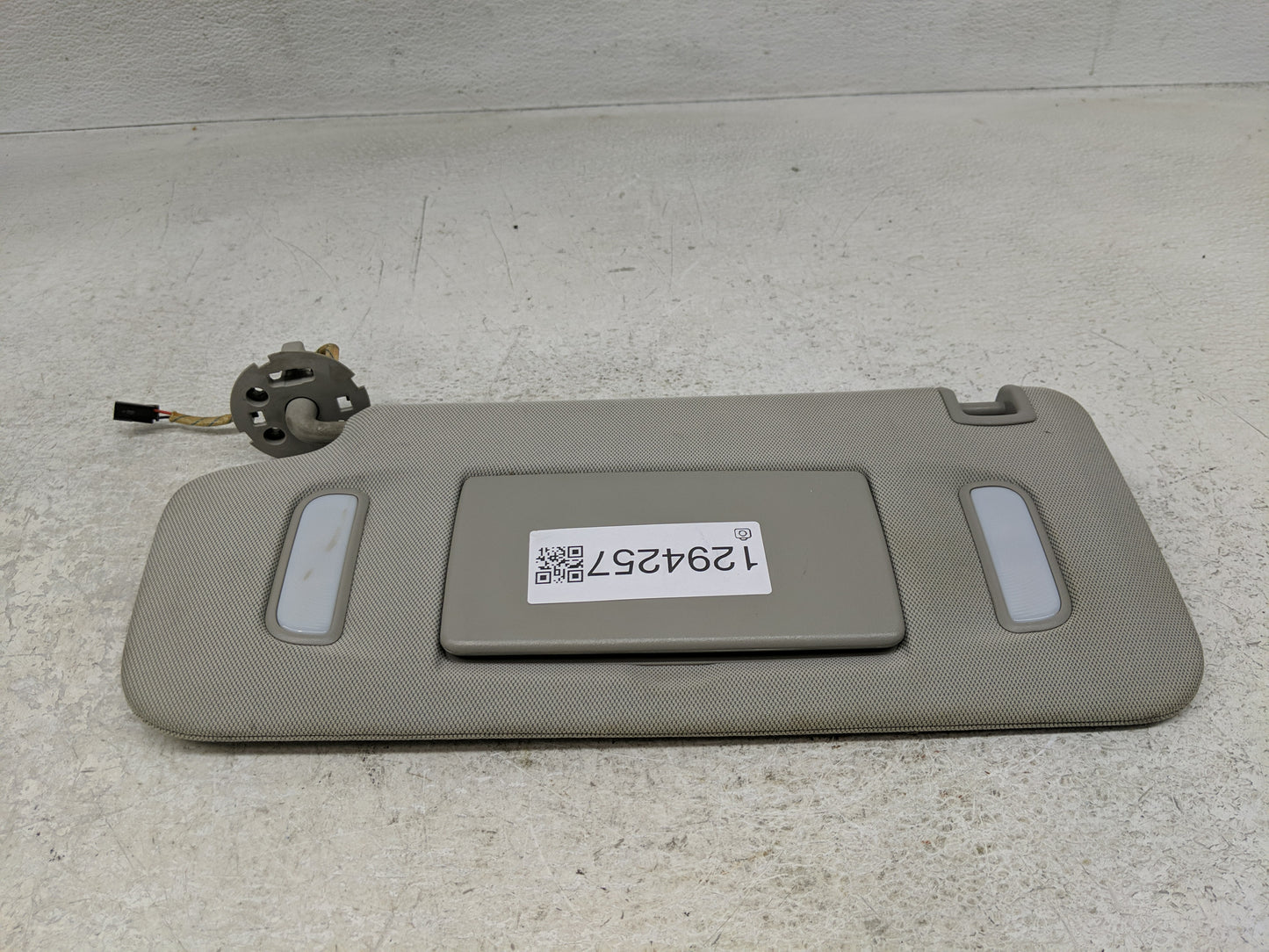 2010-2017 Chevrolet Equinox Sun Visor Shade Replacement Driver Left Mirror Fits Fits 2010 2011 2012 2013 2014 2015 2016 2017